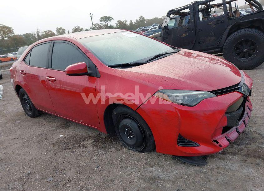 2017 Toyota Corolla LE (VIN 5YFBURHE2HP692023) main photo