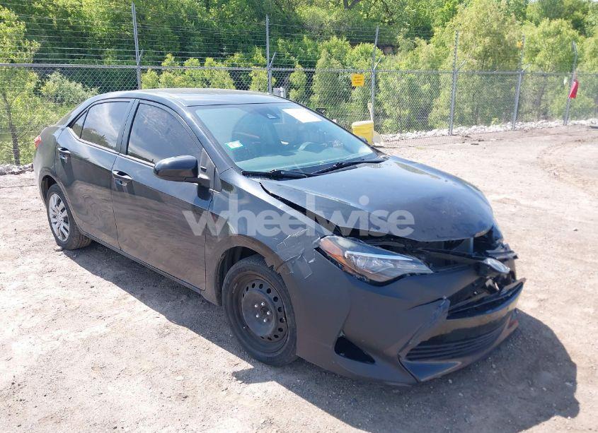 2017 Toyota Corolla LE (VIN 5YFBURHE2HP707099) main photo