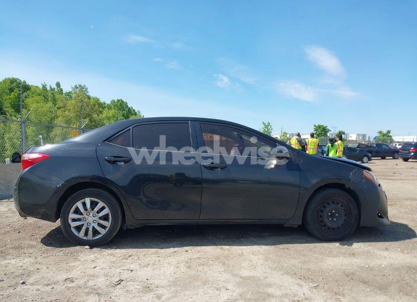 Photo 13 of 2017 Toyota Corolla LE (VIN 5YFBURHE2HP707099)