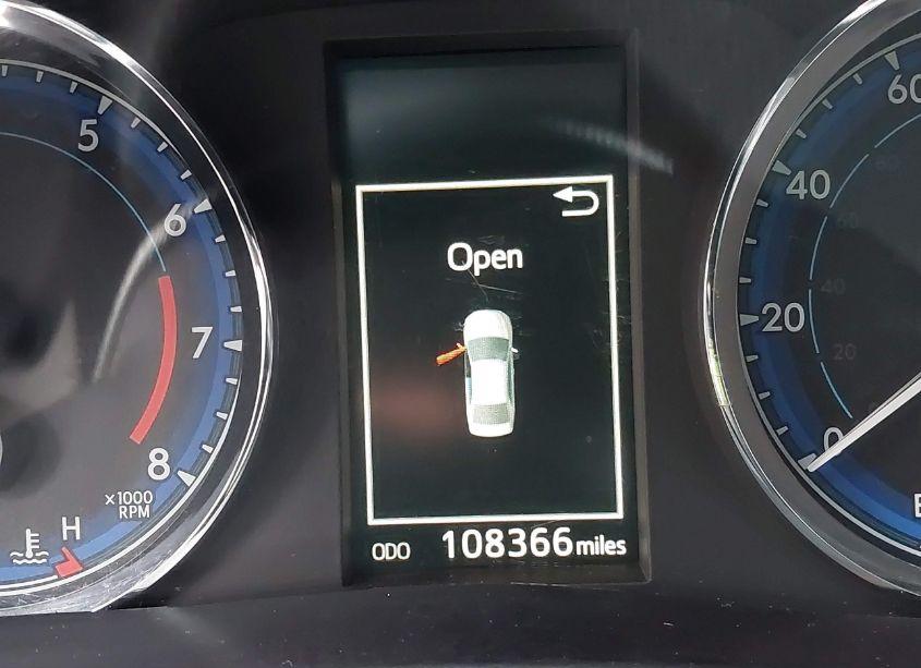 Photo 16 of 2017 Toyota Corolla SE (VIN 5YFBURHE2HP717843)