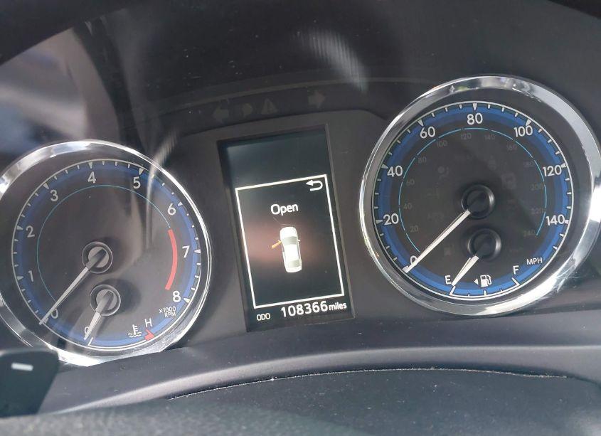 Photo 7 of 2017 Toyota Corolla SE (VIN 5YFBURHE2HP717843)