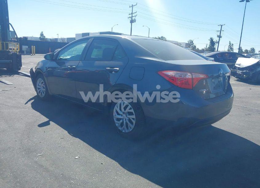 Photo 3 of 2017 Toyota Corolla LE (VIN 5YFBURHE2HP718510)