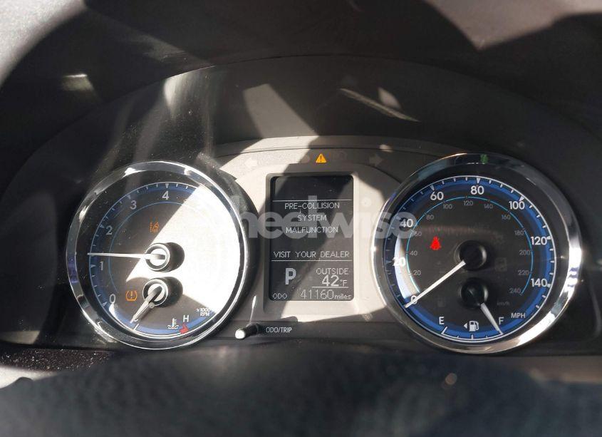 Photo 7 of 2017 Toyota Corolla LE (VIN 5YFBURHE2HP718510)