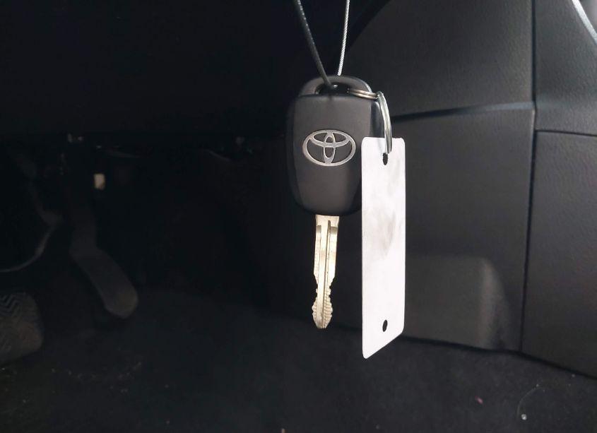 Photo 11 of 2017 Toyota Corolla LE (VIN 5YFBURHE2HP725196)