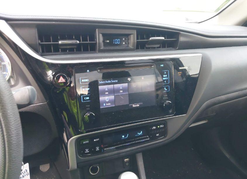 Photo 18 of 2017 Toyota Corolla LE (VIN 5YFBURHE2HP725196)