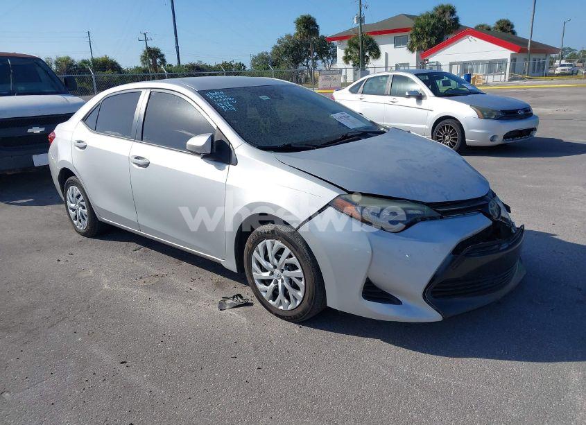 2017 Toyota Corolla LE (VIN 5YFBURHE2HP727577) main photo