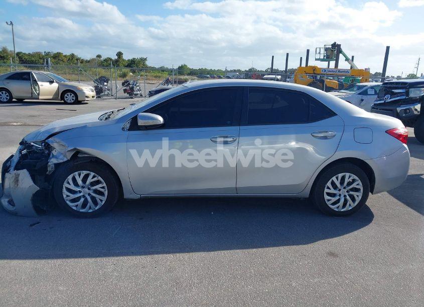 Photo 14 of 2017 Toyota Corolla LE (VIN 5YFBURHE2HP727577)