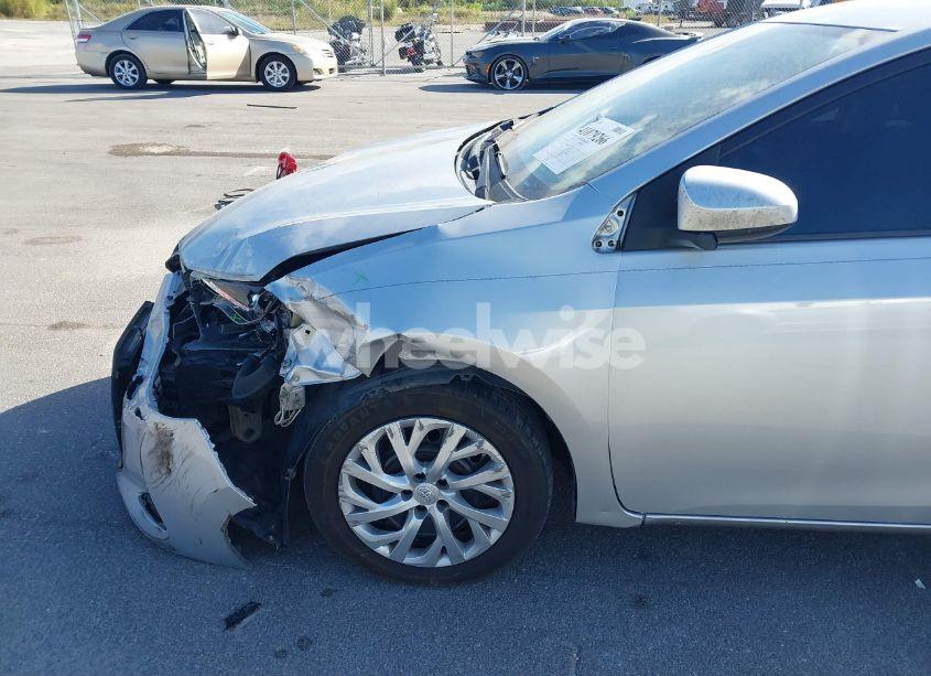 Photo 17 of 2017 Toyota Corolla LE (VIN 5YFBURHE2HP727577)