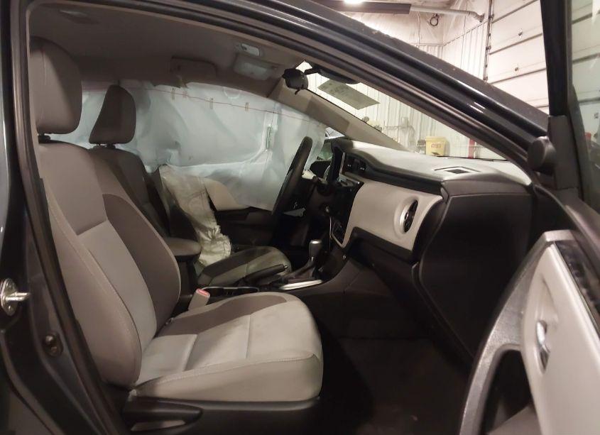 Photo 5 of 2017 Toyota Corolla LE (VIN 5YFBURHE2HP730043)