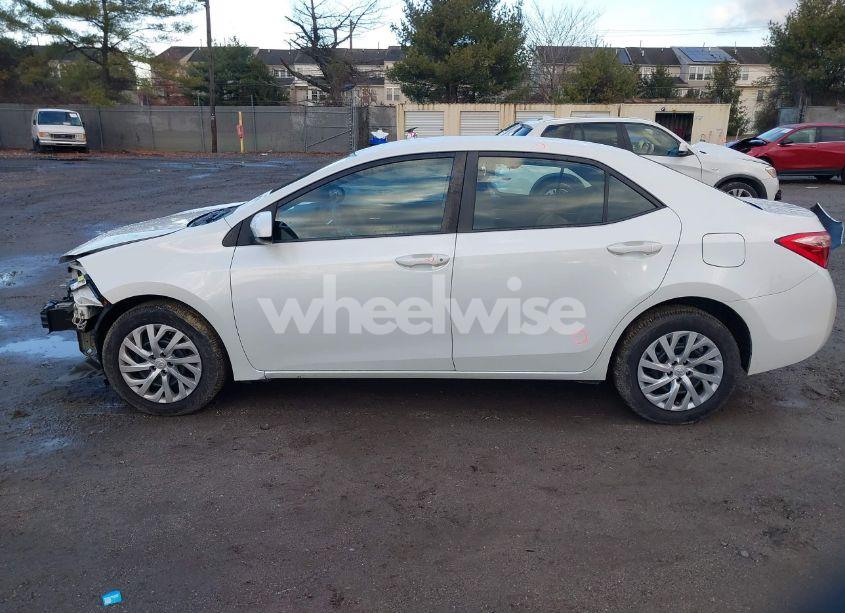 Photo 14 of 2017 Toyota Corolla LE (VIN 5YFBURHE2HP736649)