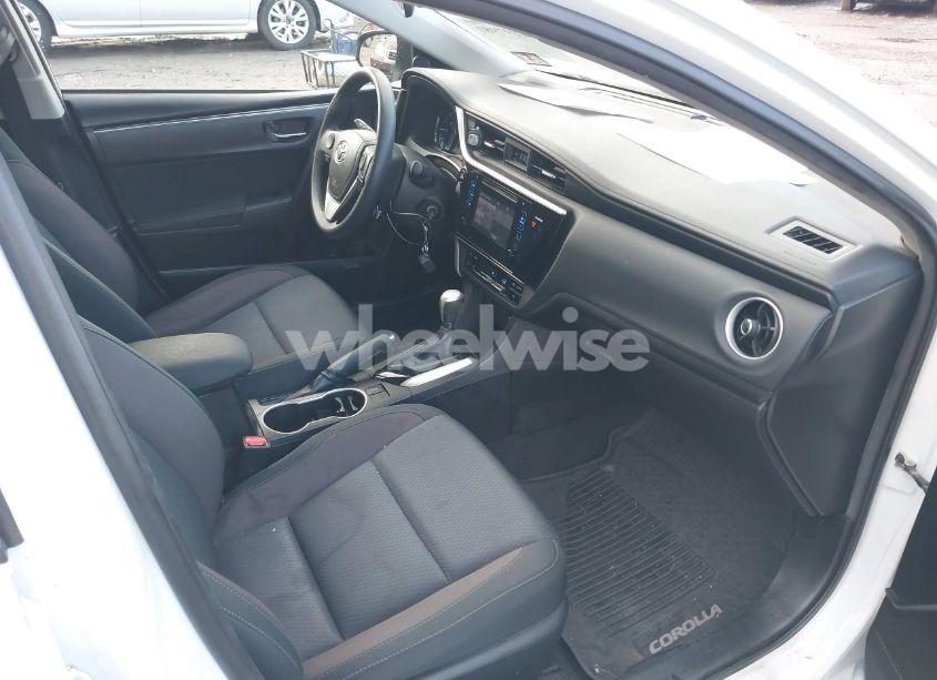 Photo 5 of 2017 Toyota Corolla LE (VIN 5YFBURHE2HP736649)