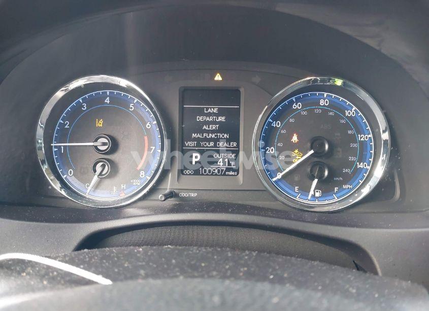 Photo 7 of 2017 Toyota Corolla LE (VIN 5YFBURHE2HP736649)