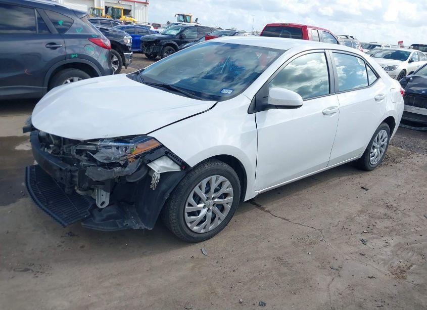Photo 2 of 2018 Toyota Corolla LE (VIN 5YFBURHE2JP767079)
