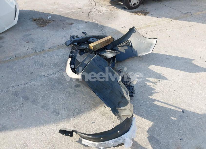 Photo 12 of 2018 Toyota Corolla LE (VIN 5YFBURHE2JP775652)