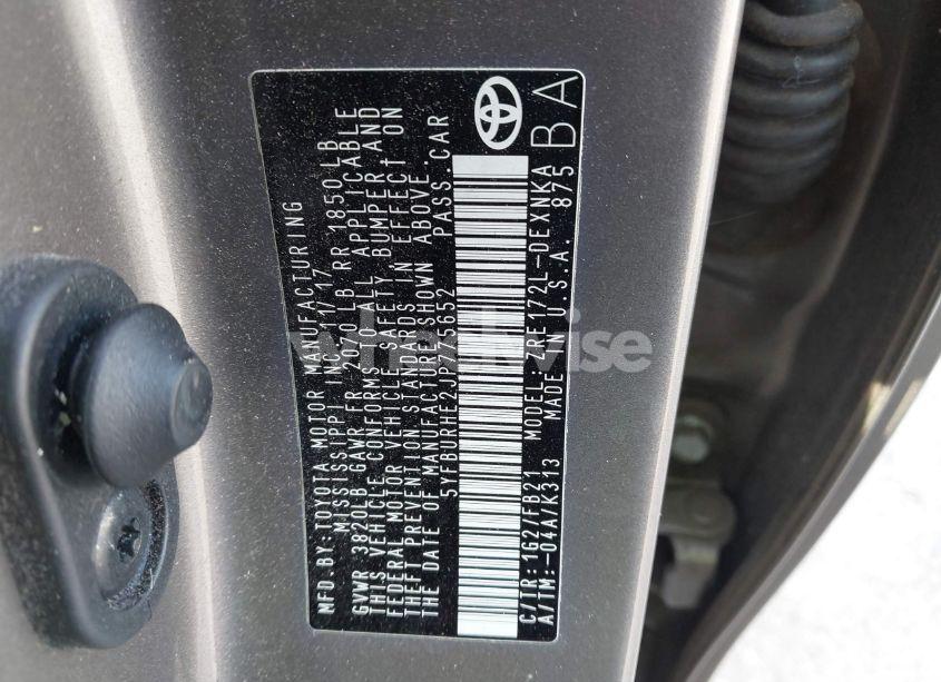 Photo 9 of 2018 Toyota Corolla LE (VIN 5YFBURHE2JP775652)