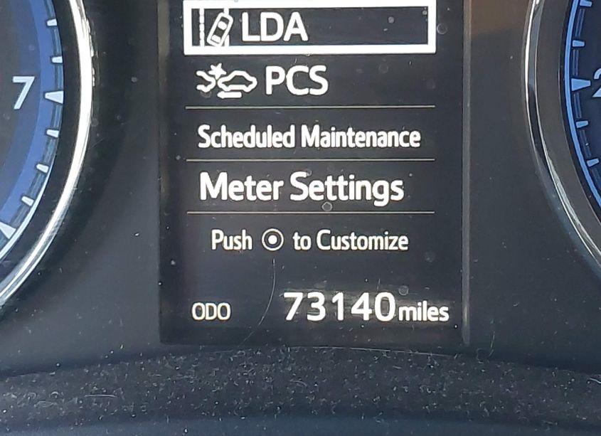 Photo 15 of 2018 Toyota Corolla SE (VIN 5YFBURHE2JP781385)