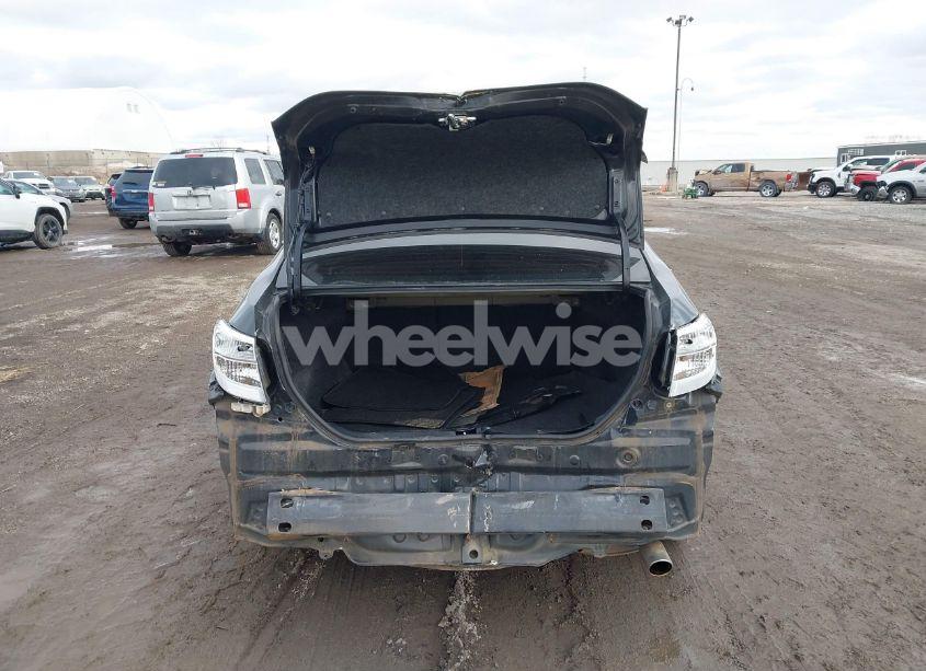 Photo 17 of 2018 Toyota Corolla SE (VIN 5YFBURHE2JP785842)