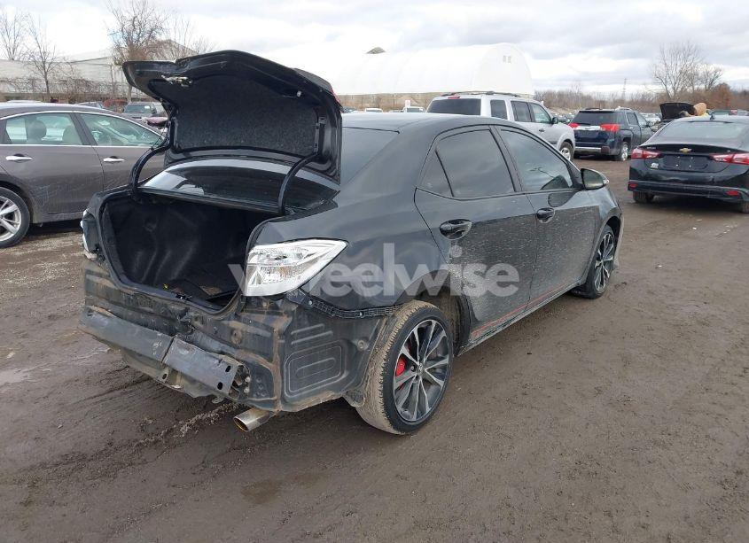 Photo 4 of 2018 Toyota Corolla SE (VIN 5YFBURHE2JP785842)