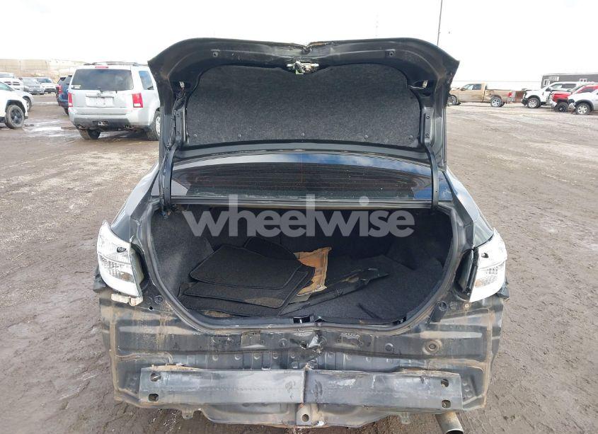 Photo 6 of 2018 Toyota Corolla SE (VIN 5YFBURHE2JP785842)