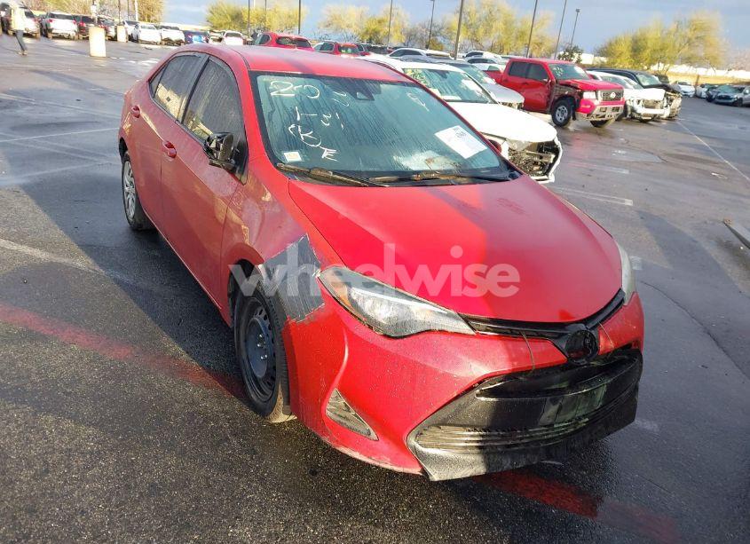 2018 Toyota Corolla LE (VIN 5YFBURHE2JP791740) main photo