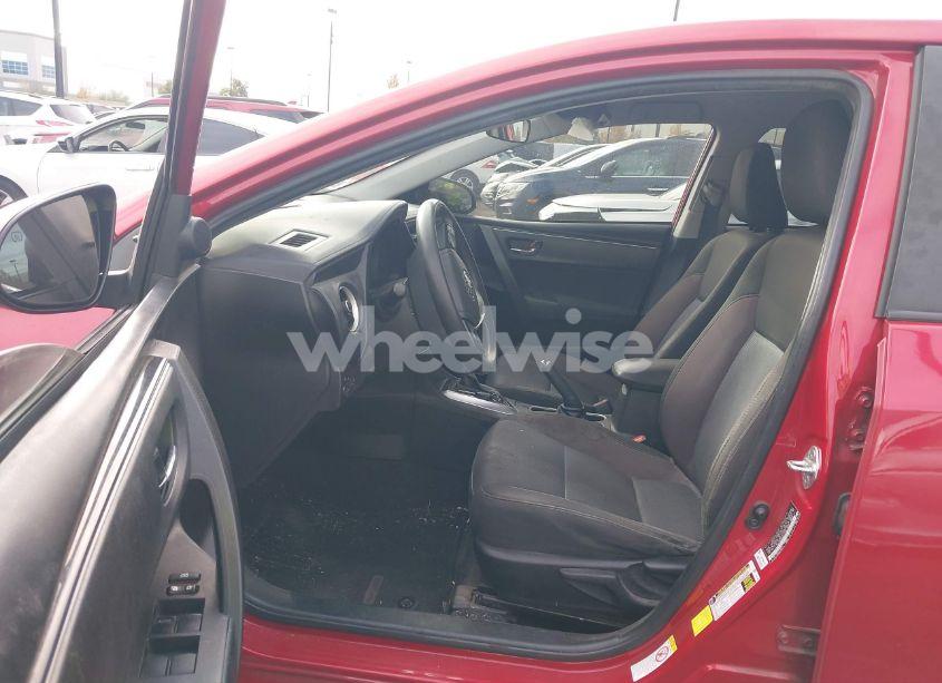 Photo 5 of 2018 Toyota Corolla LE (VIN 5YFBURHE2JP791740)