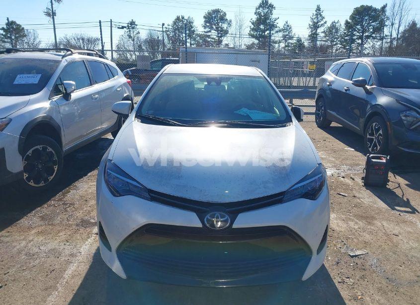 Photo 12 of 2018 Toyota Corolla LE (VIN 5YFBURHE2JP796873)
