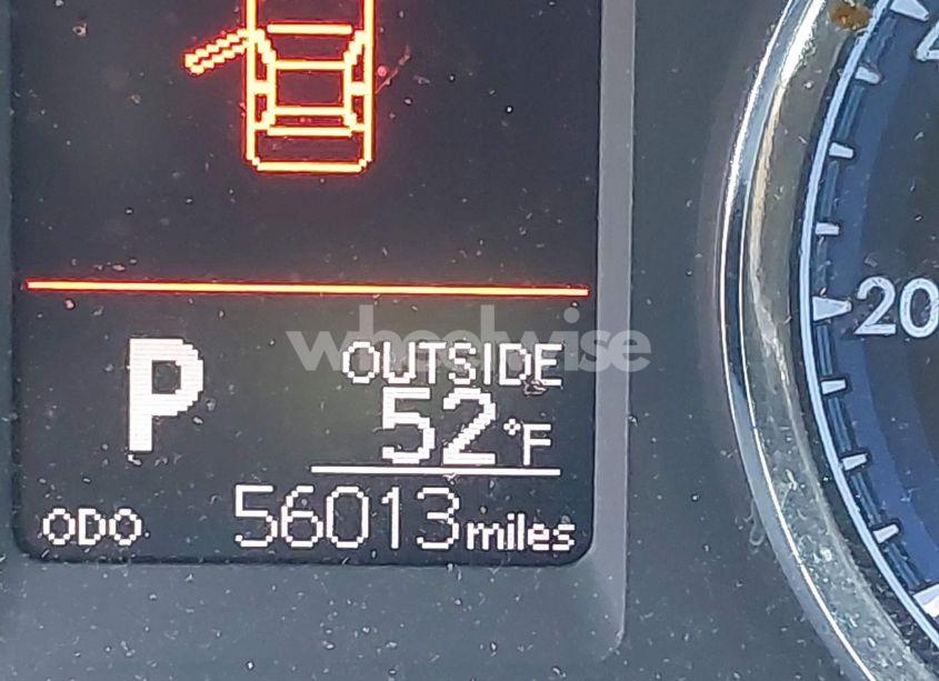 Photo 15 of 2018 Toyota Corolla LE (VIN 5YFBURHE2JP796873)