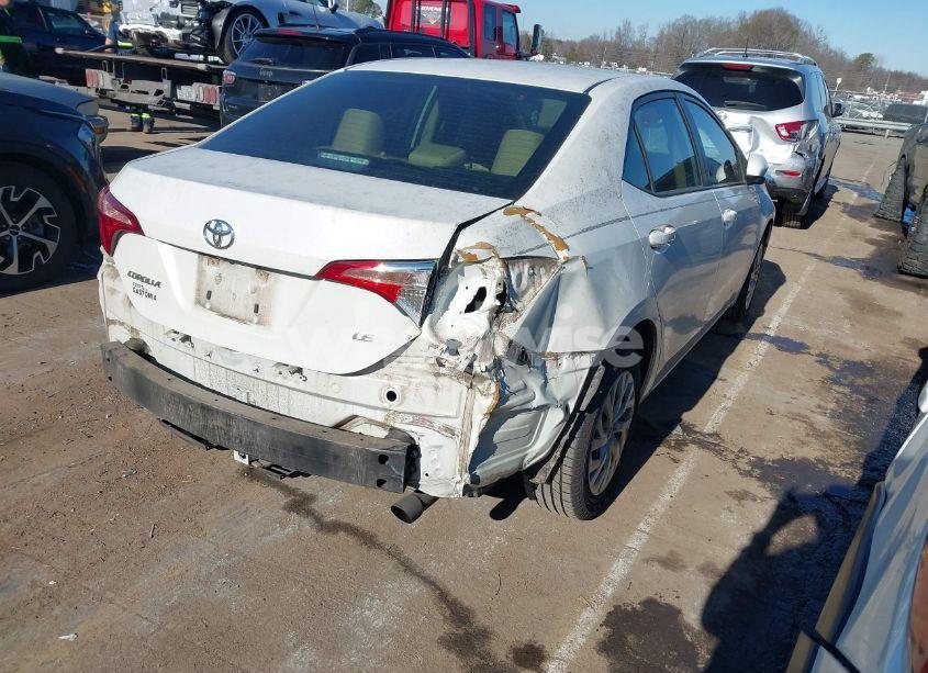 Photo 4 of 2018 Toyota Corolla LE (VIN 5YFBURHE2JP796873)