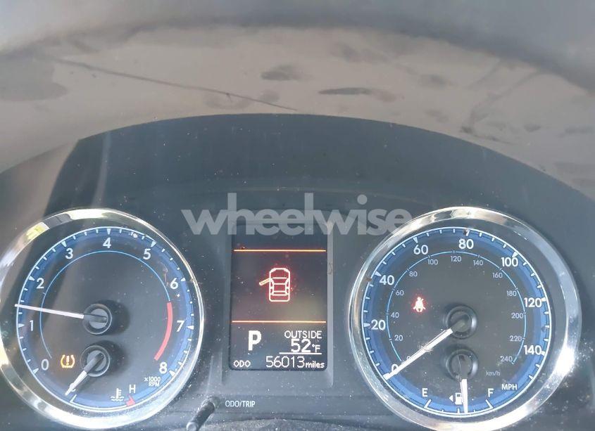 Photo 7 of 2018 Toyota Corolla LE (VIN 5YFBURHE2JP796873)