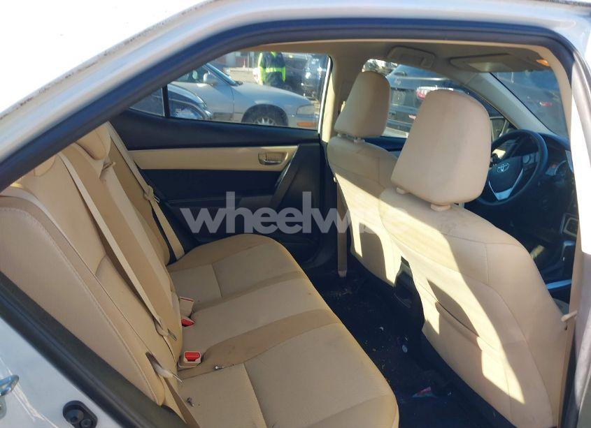 Photo 8 of 2018 Toyota Corolla LE (VIN 5YFBURHE2JP796873)