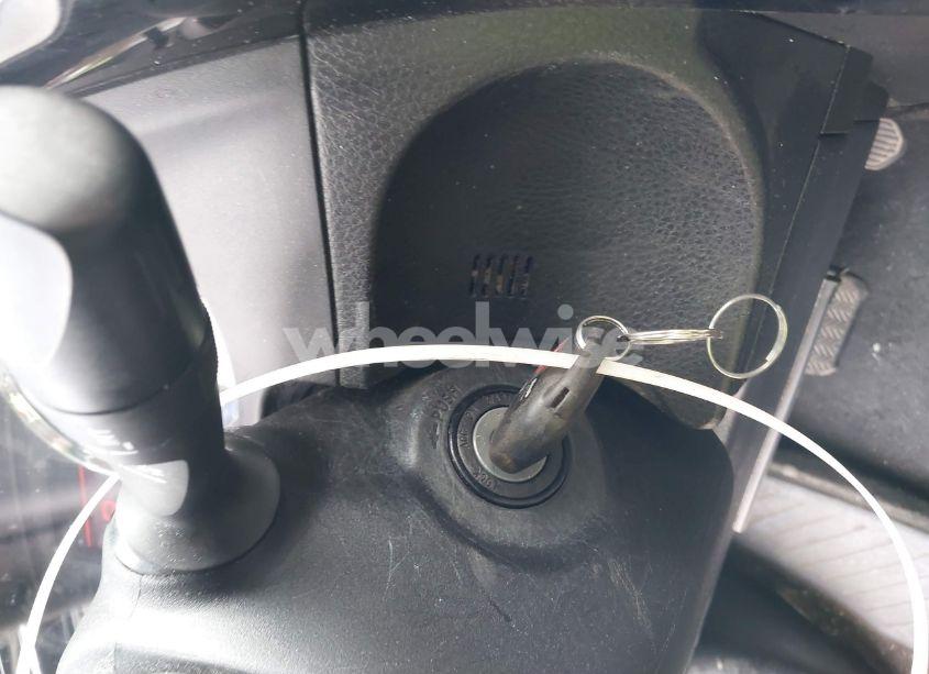 Photo 11 of 2018 Toyota Corolla LE (VIN 5YFBURHE2JP809170)