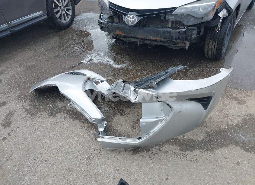 Photo 12 of 2018 Toyota Corolla LE (VIN 5YFBURHE2JP809170)