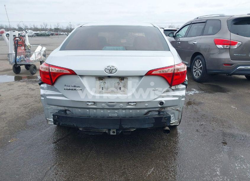 Photo 17 of 2018 Toyota Corolla LE (VIN 5YFBURHE2JP809170)