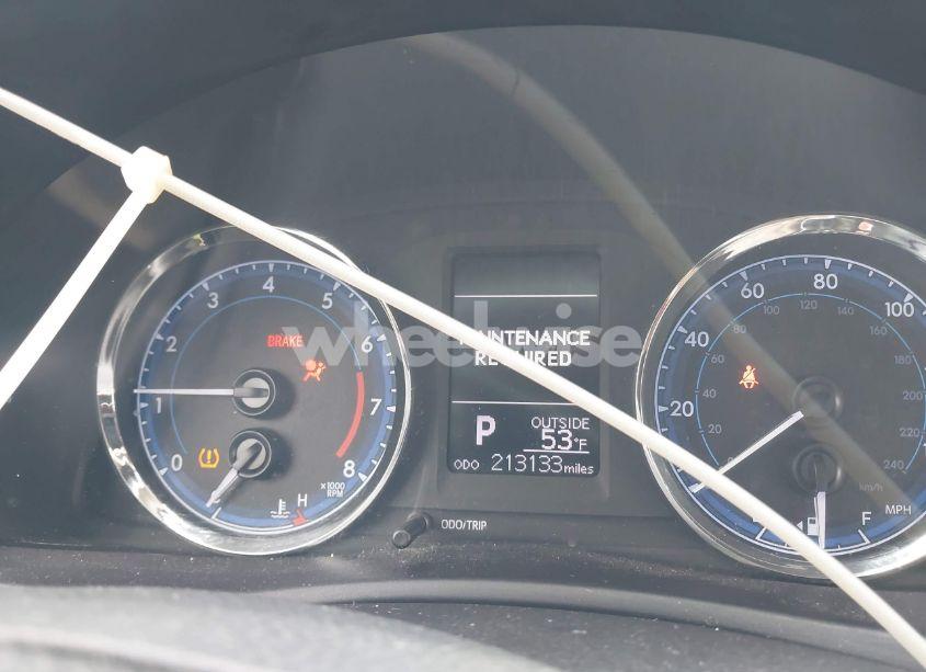 Photo 7 of 2018 Toyota Corolla LE (VIN 5YFBURHE2JP809170)