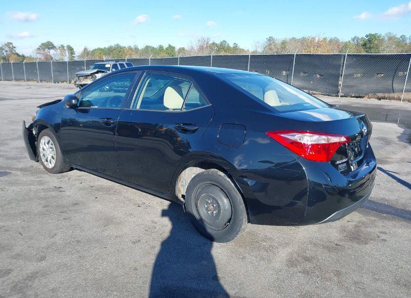 Photo 3 of 2018 Toyota Corolla LE (VIN 5YFBURHE2JP815325)