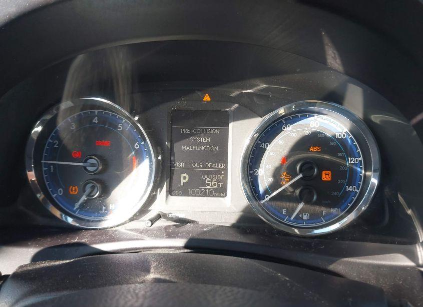 Photo 7 of 2018 Toyota Corolla LE (VIN 5YFBURHE2JP815325)