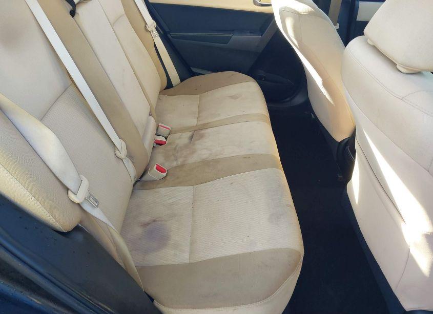 Photo 8 of 2018 Toyota Corolla LE (VIN 5YFBURHE2JP815325)