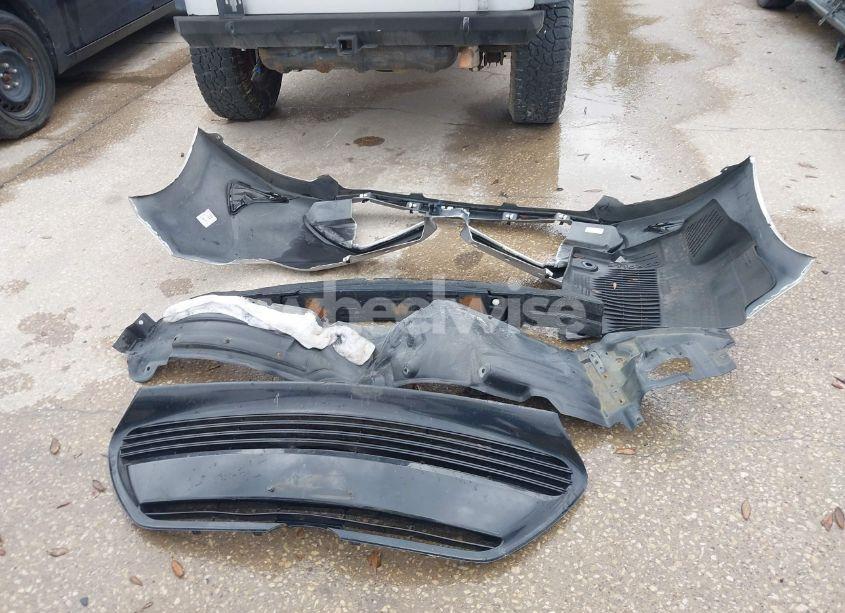 Photo 12 of 2018 Toyota Corolla LE (VIN 5YFBURHE2JP818208)