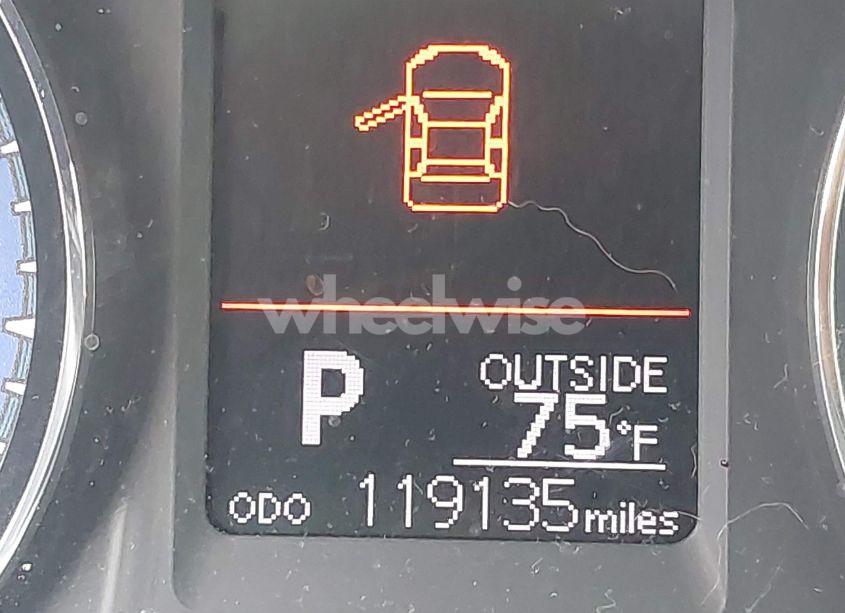 Photo 16 of 2018 Toyota Corolla LE (VIN 5YFBURHE2JP818208)