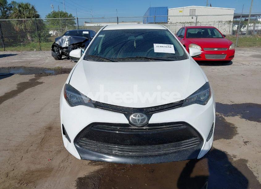 Photo 12 of 2018 Toyota Corolla LE (VIN 5YFBURHE2JP818824)