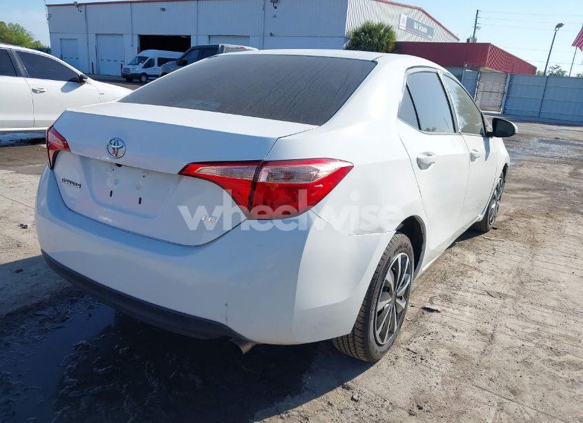 Photo 4 of 2018 Toyota Corolla LE (VIN 5YFBURHE2JP818824)