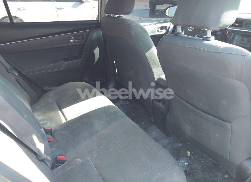 Photo 8 of 2018 Toyota Corolla LE (VIN 5YFBURHE2JP818824)