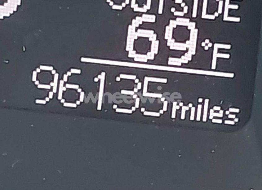 Photo 15 of 2018 Toyota Corolla LE (VIN 5YFBURHE2JP825532)