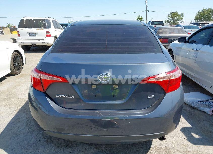 Photo 17 of 2018 Toyota Corolla LE (VIN 5YFBURHE2JP826065)