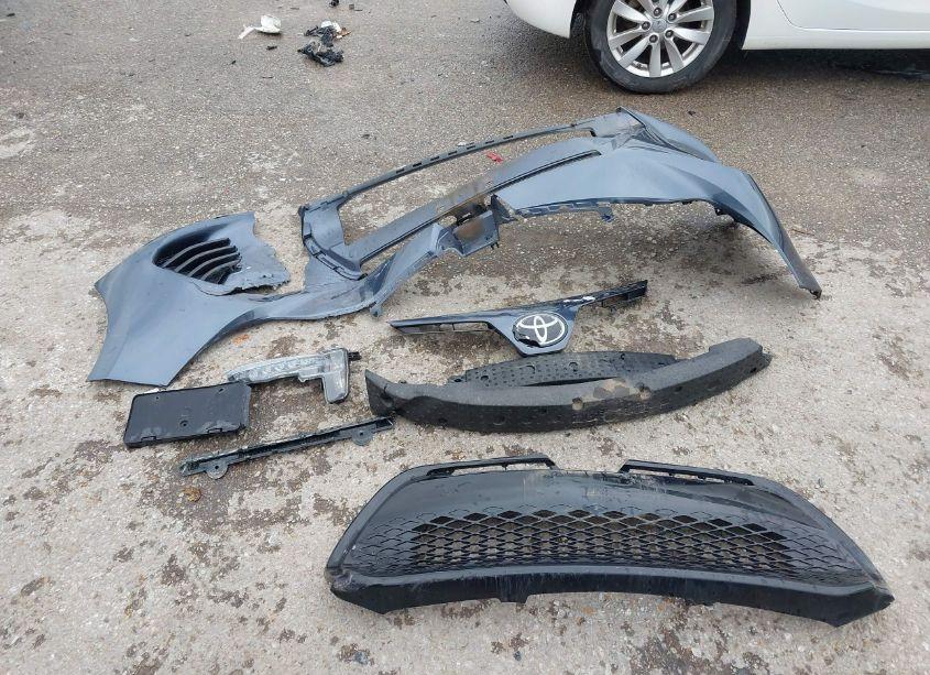 Photo 12 of 2018 Toyota Corolla L/LE/XLE/SE/XSE (VIN 5YFBURHE2JP840189)