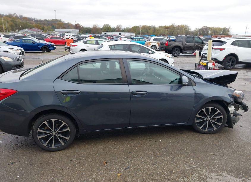 Photo 14 of 2018 Toyota Corolla L/LE/XLE/SE/XSE (VIN 5YFBURHE2JP840189)