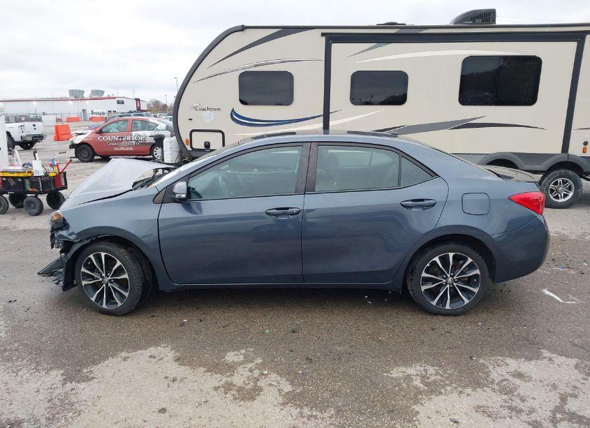 Photo 15 of 2018 Toyota Corolla L/LE/XLE/SE/XSE (VIN 5YFBURHE2JP840189)