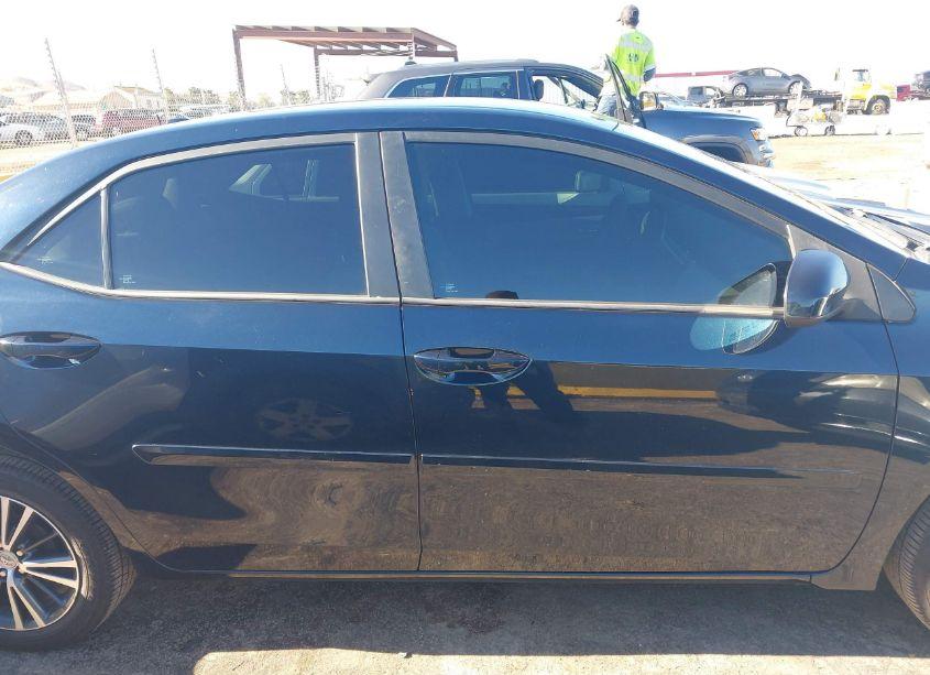 Photo 13 of 2018 Toyota Corolla L/LE/XLE/SE/XSE (VIN 5YFBURHE2JP845666)