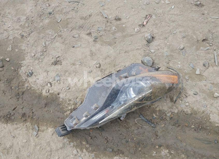 Photo 12 of 2018 Toyota Corolla LE (VIN 5YFBURHE2JP848471)