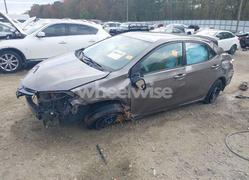 Photo 2 of 2018 Toyota Corolla LE (VIN 5YFBURHE2JP848471)